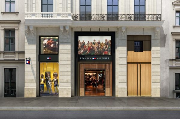 Florence - Inauguration de la Boutique Tommy Hilfiger Champs Elysées